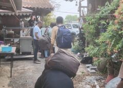 ตม.สงขลา สนธิกำลังตำรวจท่องเที่ยว รวบอดีตข้าราชการกรมการปกครอง-ฝ่ายมั่นคง เจ้าของรีสอร์ตริมทะเล ซุกชาวบังคลาเทศ-เมียนมา 22 คน รอส่งต่อมาเลเซีย ขณะที่เจ้าตัวยังปฏิเสธ ไม่รู้เรื่อง