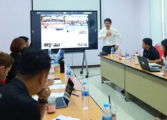 สงขลา-“ดร.ศุภฤกษ์ เวศยาสิรินทร์” ผู้ช่วยอธิการบดี มรภ.สงขลาหวนนำทีมสื่อสารองค์กร เดินหน้าพัฒนางาน ชูคอนเซปต์ “ทำงานแบบสร้างตัวตน” สื่อสารอย่างสร้างสรรค์ ทันสมัย เชื่อมโยงชุมชน และสร้างความภาคภูมิใจร่วมกัน