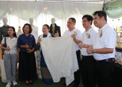 ปทุมธานี จัดงานมหกรรมการส่งเสริมการท่องเที่ยวตามรอยสมเด็จพระเจ้าตากสิน และการแข่งขันข้าวแช่ชาวมอญ จ.ปทุมธานี