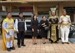 สงขลา-เปิดเทอมวันแรกหาดใหญ่สุดคึกคัก ครูแต่งแฟนซีต้อนรับนักเรียน ลดน้ำตาเด็กอนุบาล