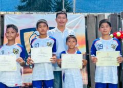 สมุทรสาคร-ผู้ตรวจการอัยการ มอบเกียรติบัตรให้กับทีมฟุตบอลทีมบัวสุวรรณ FC”เป็นขวัญกำลังให้เด็กก้าวต่อไป