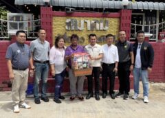 ชลบุรี-รอง ผวจ.ชลบุรีพร้อมคณะสื่อมวลชนร่วมอวยพรวันเกิด อนันต์ กิ่งสร บก. ท็อปนิวส์ ภาคตะวันออก